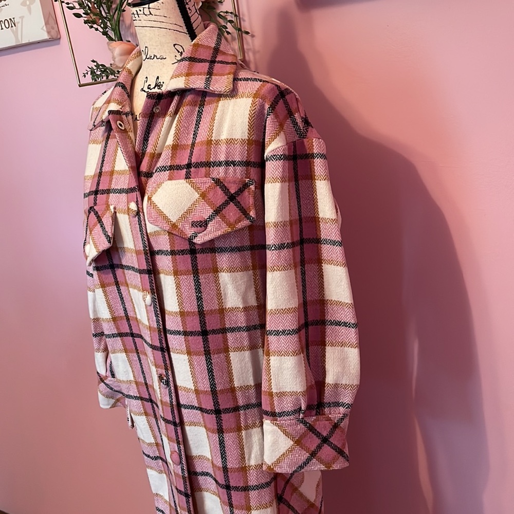 Vici Shacket - Picture 5 of 5